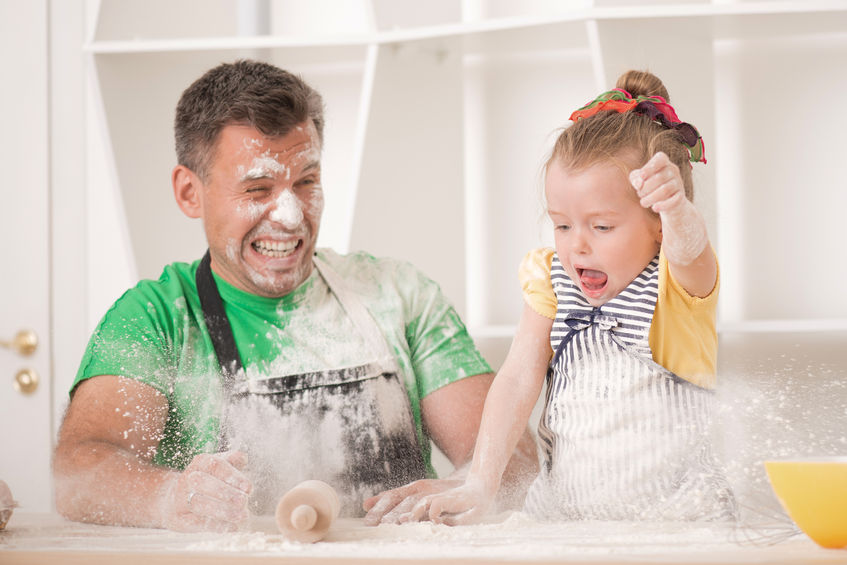 padre-hija-cocinando-cidacos